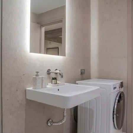Apartment T75 Center